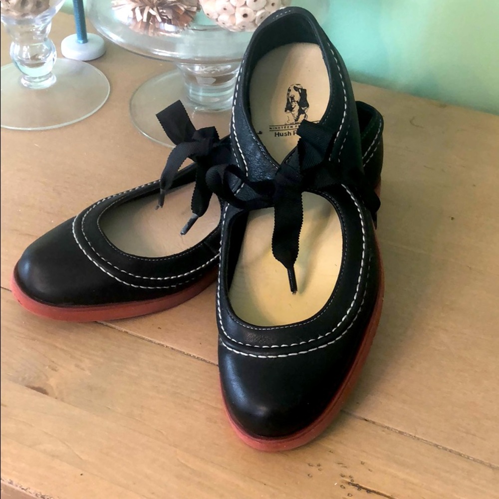 Hush Puppies flats size 8